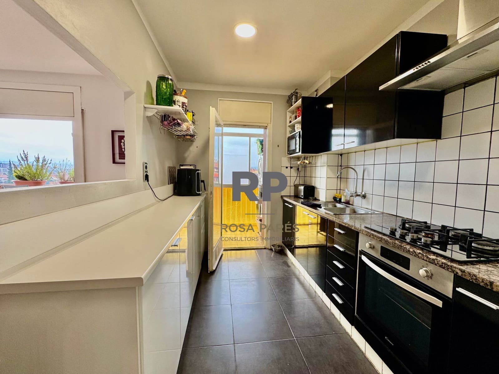 3 bedroom Flat for sale in Vic - € 160,000 (Ref: 9403670)