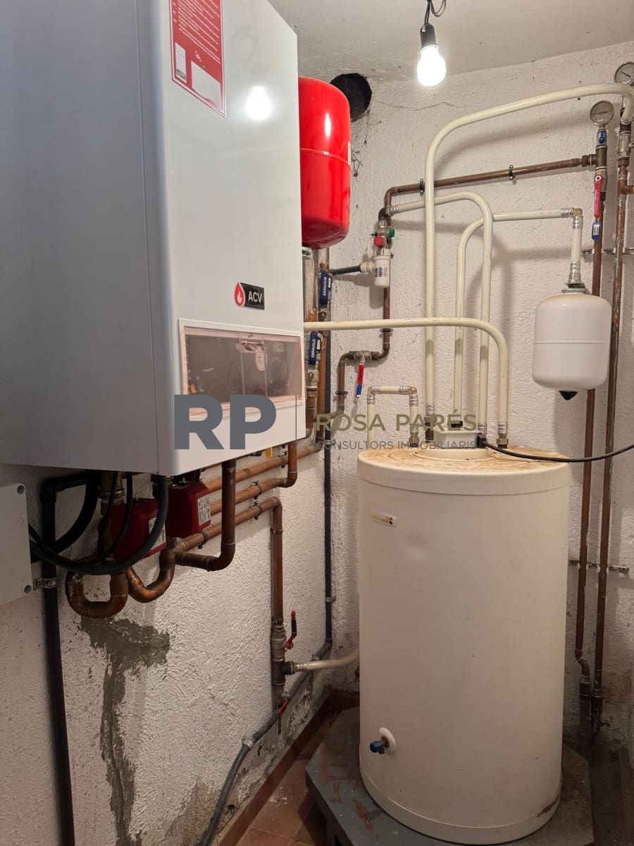 6 soveværelse Villa til salg i Seva med garage - € 570.000 (Ref: 9403677)