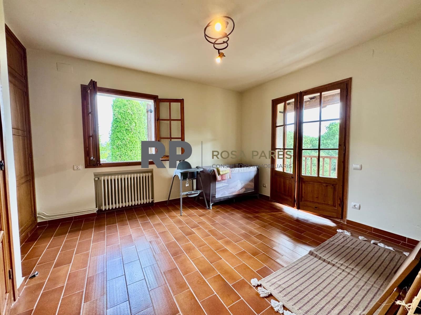 6 soveværelse Villa til salg i Seva med garage - € 570.000 (Ref: 9403677)