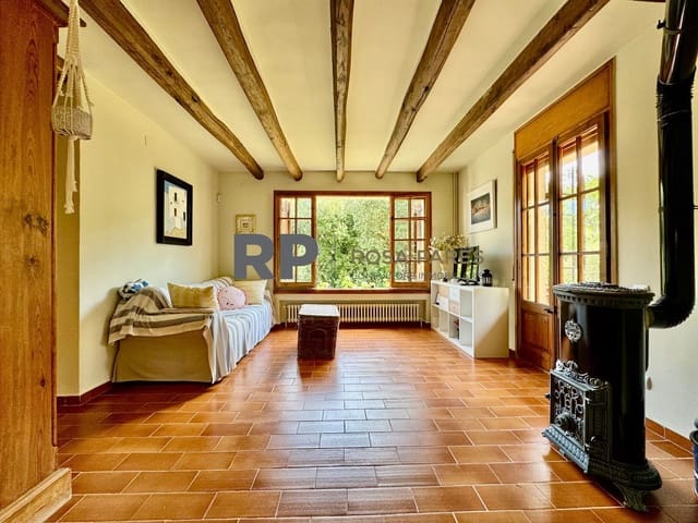 6 soveværelse Villa til salg i Seva med garage - € 570.000 (Ref: 9403677)