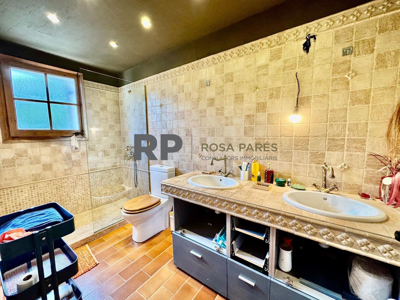 6 soveværelse Villa til salg i Seva med garage - € 570.000 (Ref: 9403677)