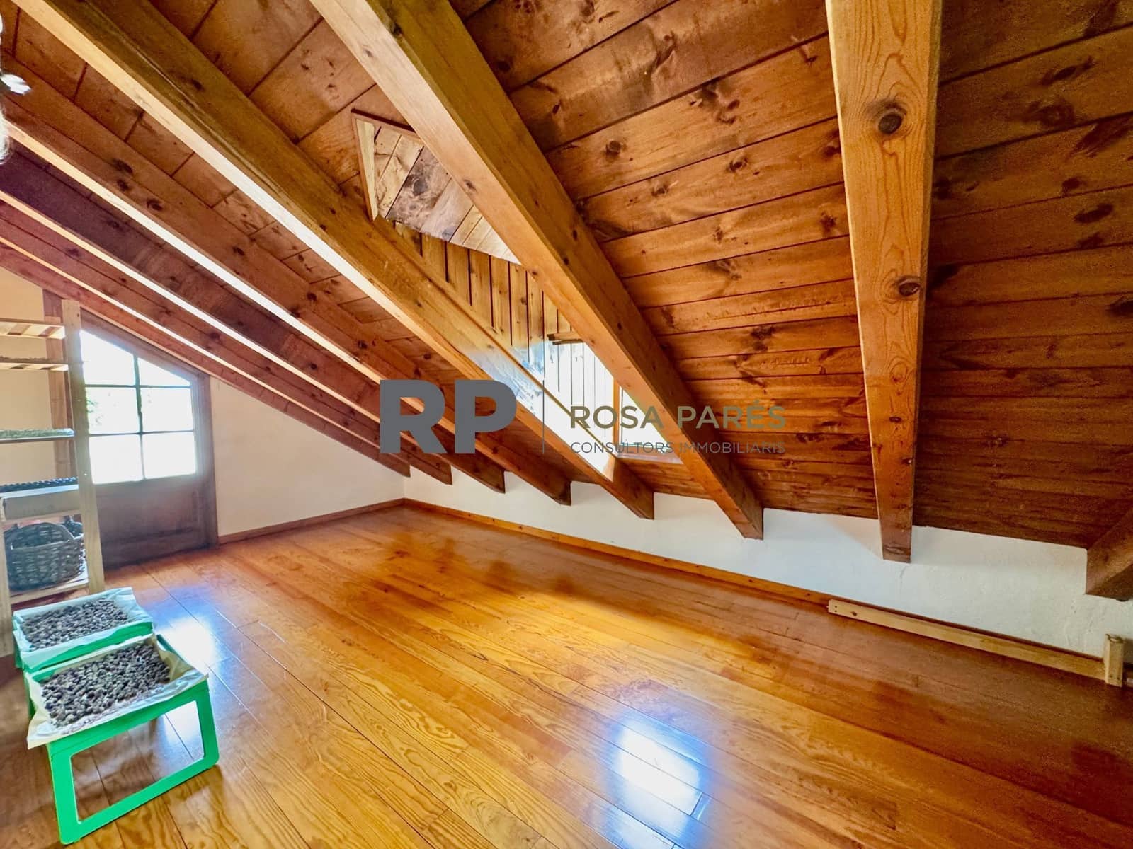 6 soveværelse Villa til salg i Seva med garage - € 570.000 (Ref: 9403677)