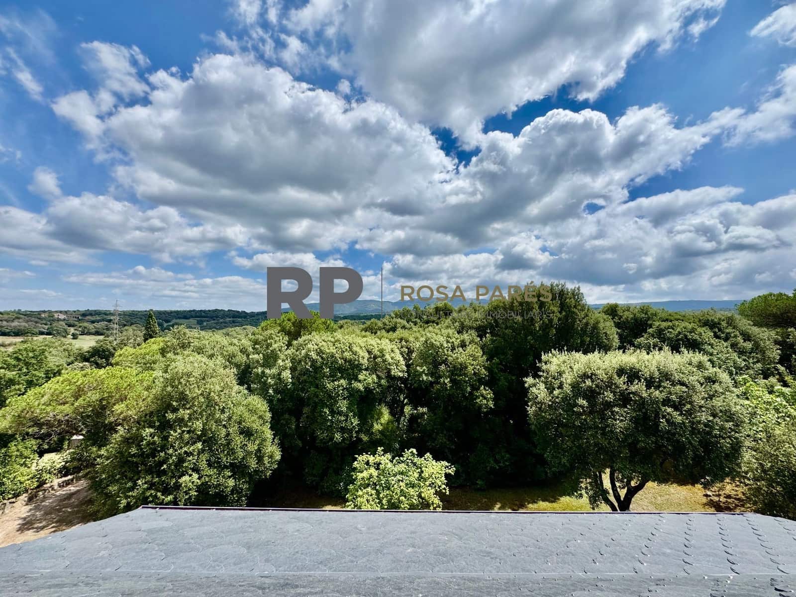 6 soveværelse Villa til salg i Seva med garage - € 570.000 (Ref: 9403677)