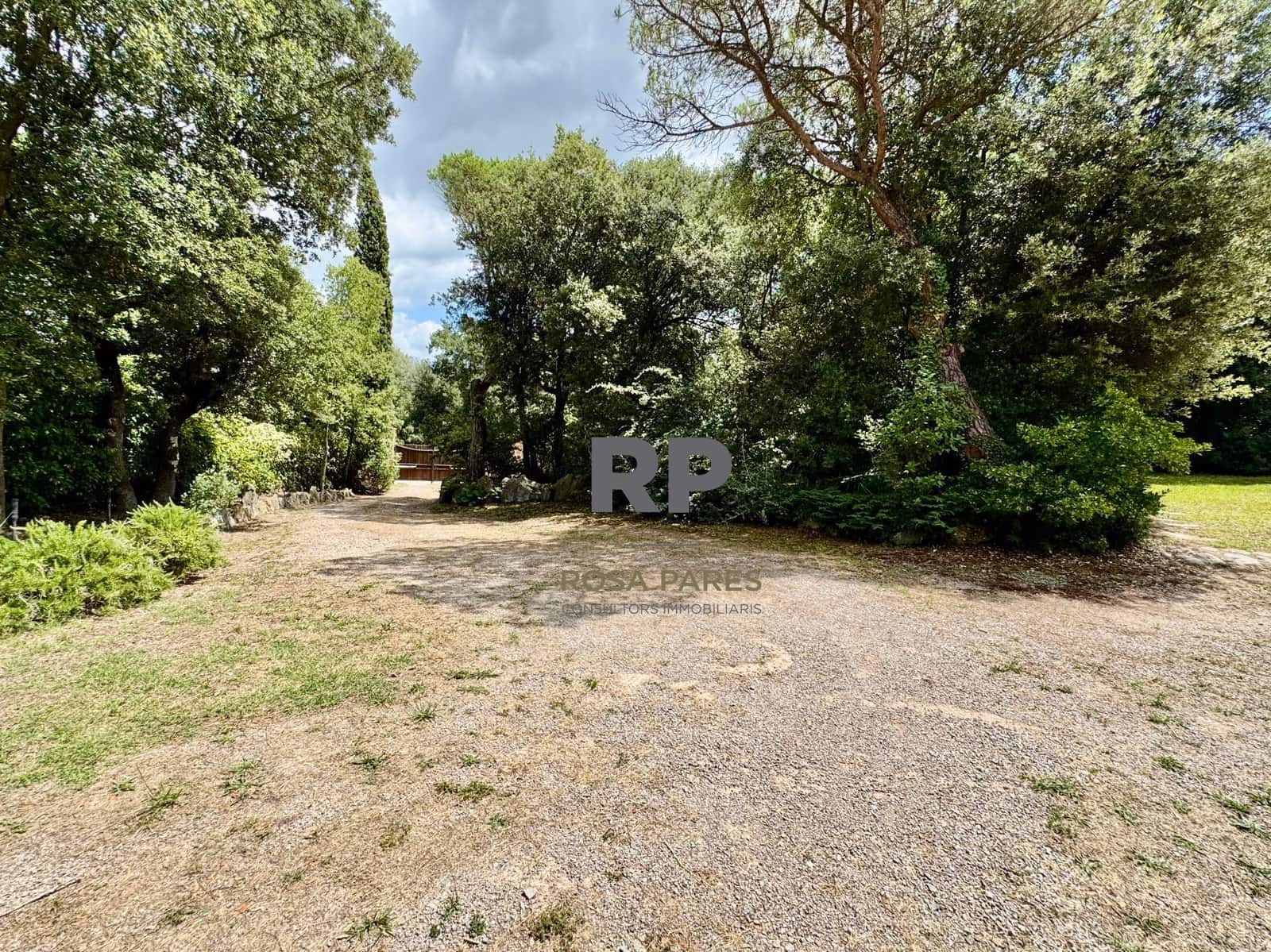 6 soveværelse Villa til salg i Seva med garage - € 570.000 (Ref: 9403677)