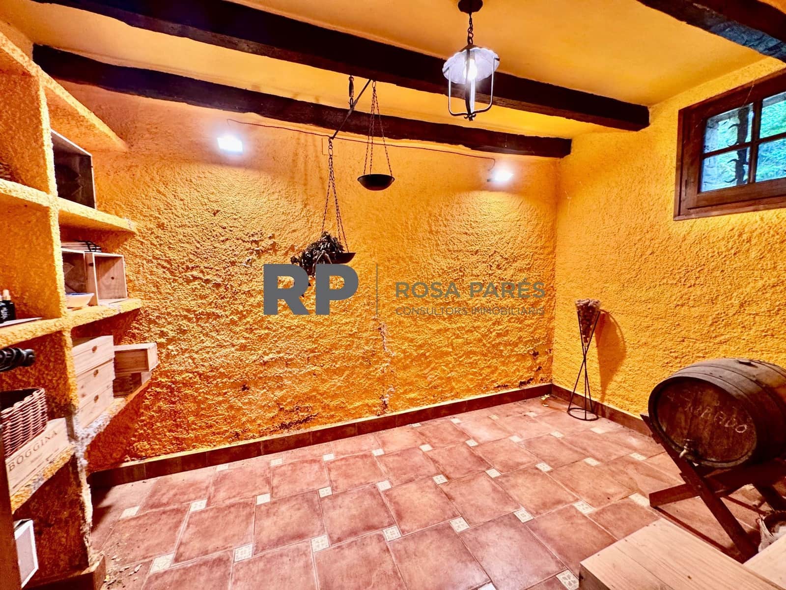 6 soveværelse Villa til salg i Seva med garage - € 570.000 (Ref: 9403677)