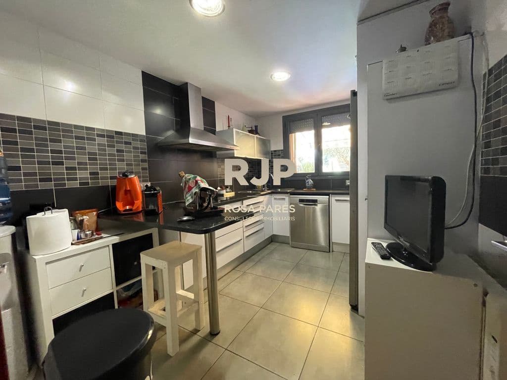 Piso de 3 habitaciones en Centelles en venta con garaje - 310.000 € (Ref: 9409073)