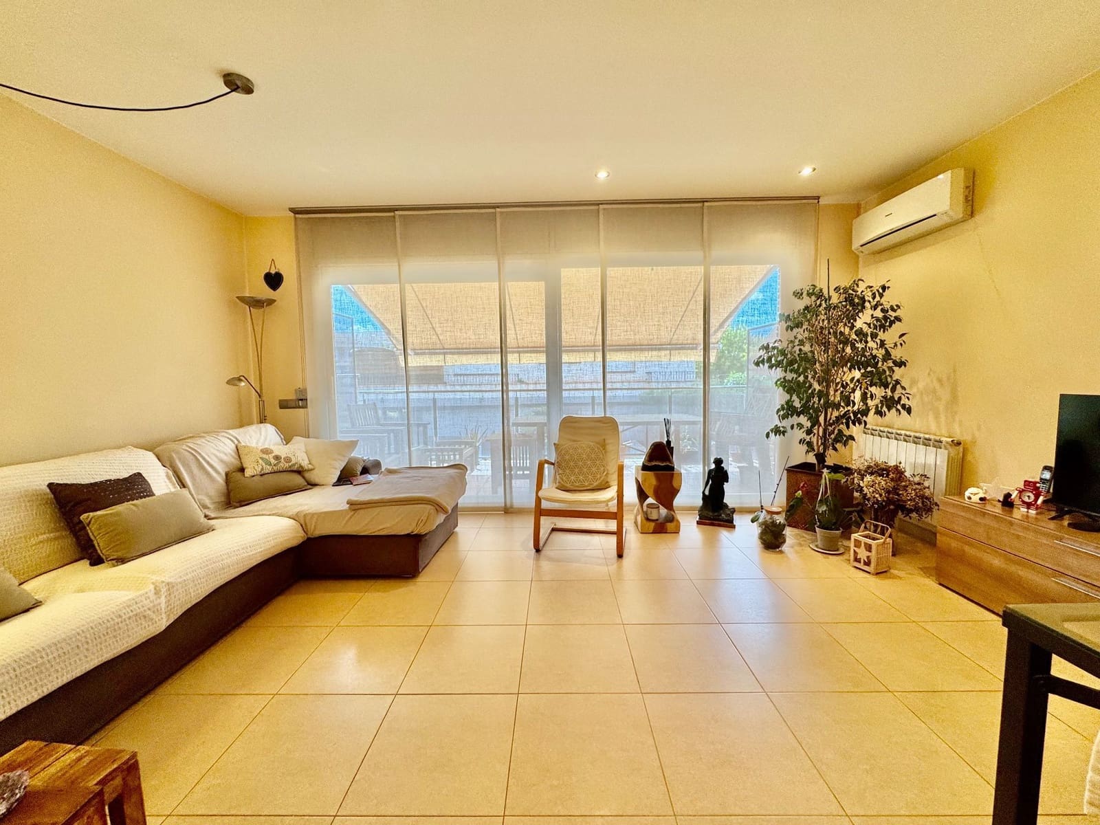 3 soveværelse Villa til salg i Artes med garage - € 350.000 (Ref: 9413076)