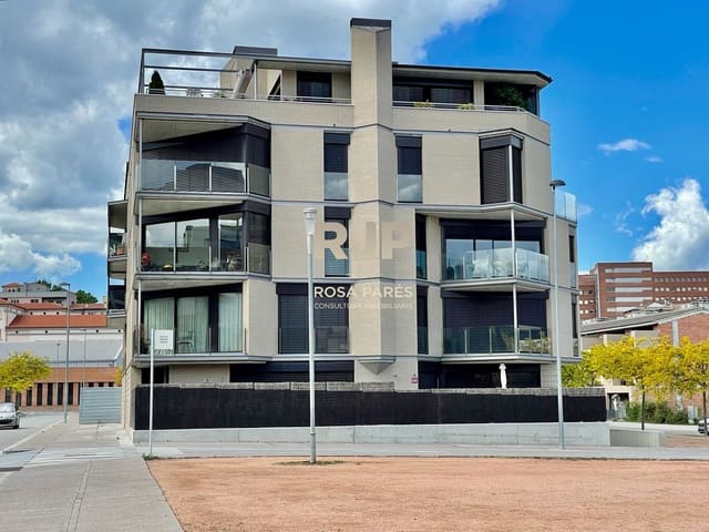 3 makuuhuone Asunto myytävänä paikassa Vic mukana 
autotalli - 425 000 € (Ref: 9413079)