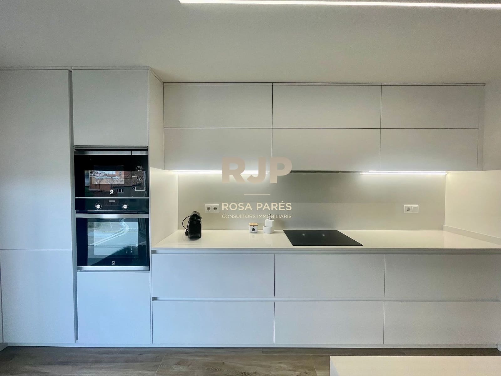 3 bedroom Flat for sale in Vic with garage - € 425,000 (Ref: 9413079)