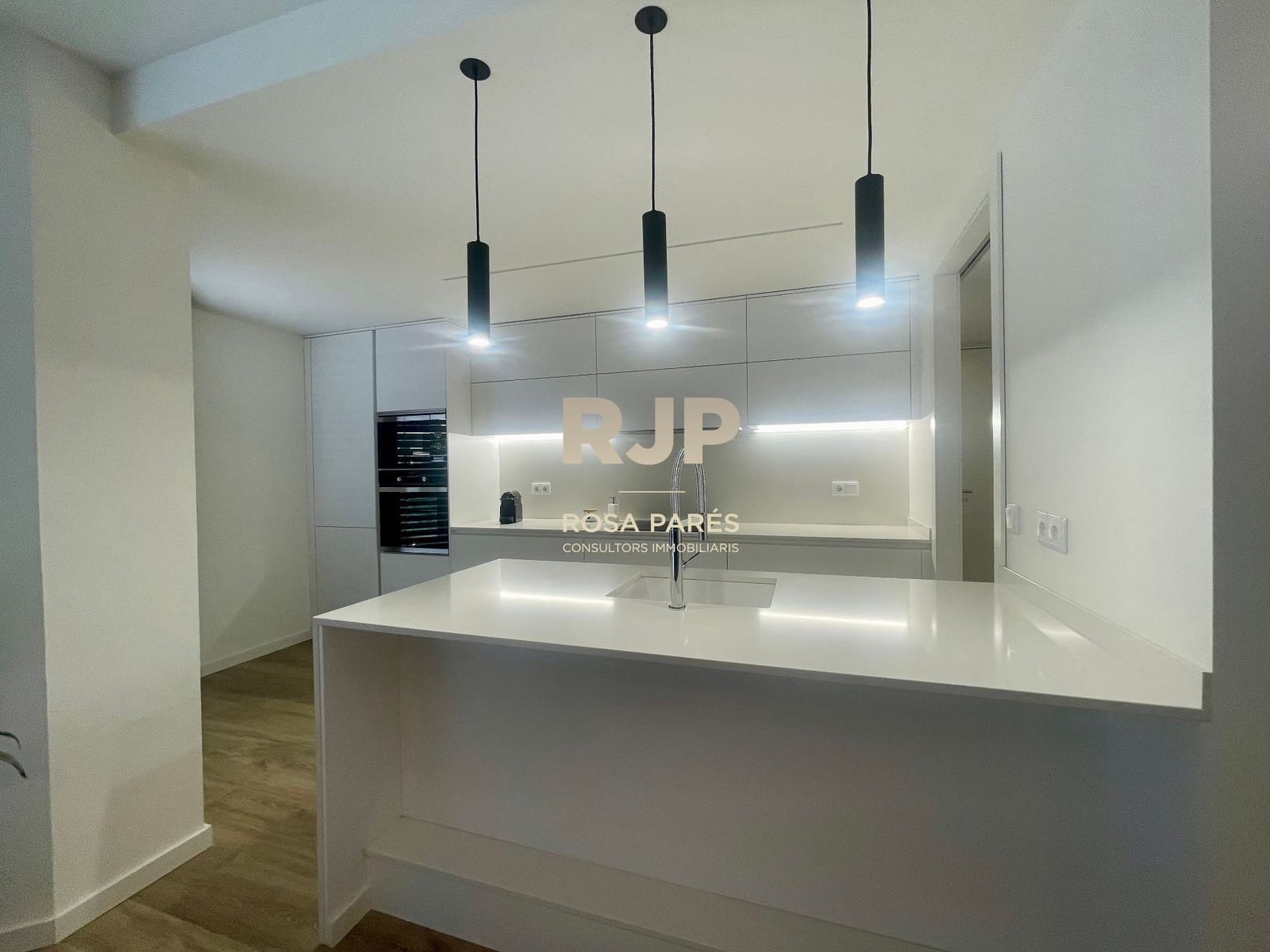 3 bedroom Flat for sale in Vic with garage - € 425,000 (Ref: 9413079)