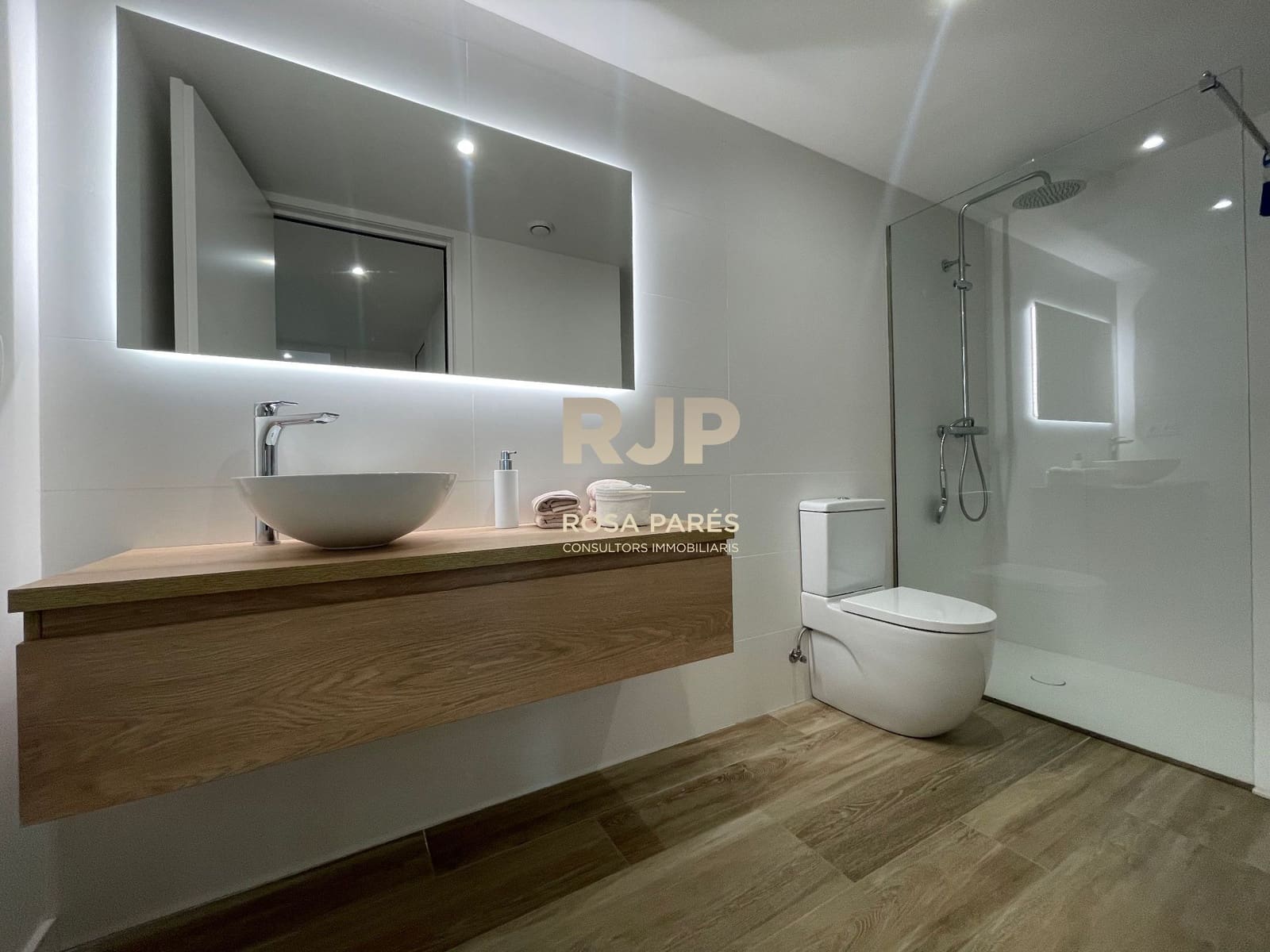 3 bedroom Flat for sale in Vic with garage - € 425,000 (Ref: 9413079)