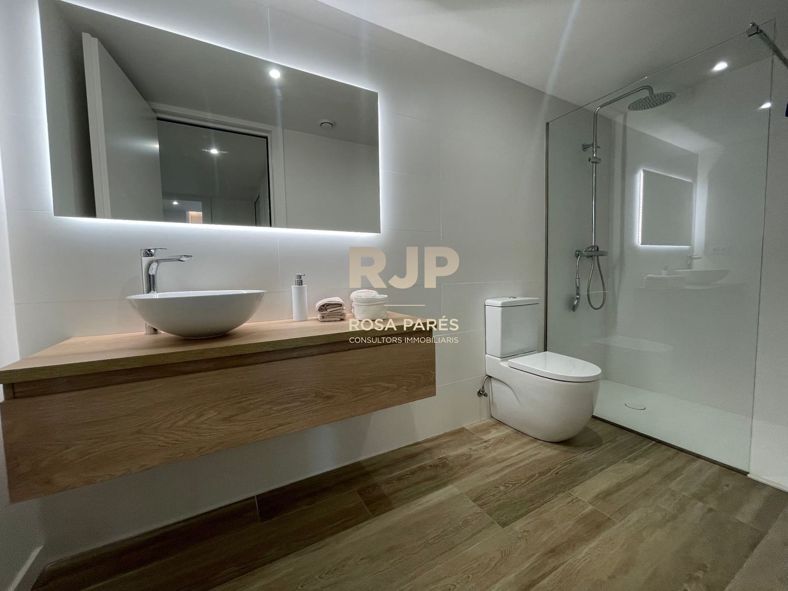 3 bedroom Flat for sale in Vic with garage - € 425,000 (Ref: 9413079)