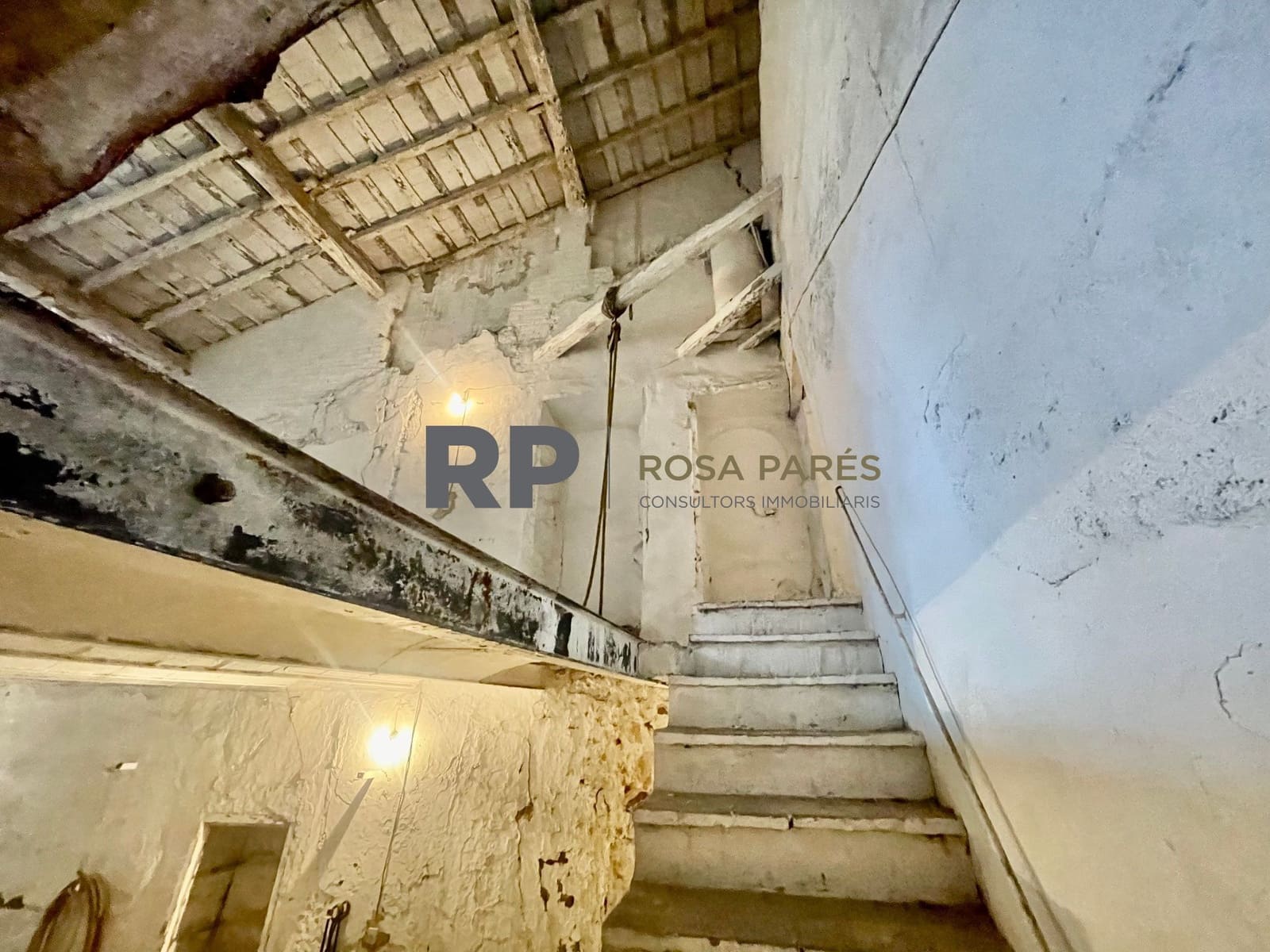 Hus til salgs i Centelles - € 95 000 (Ref: 9413082)