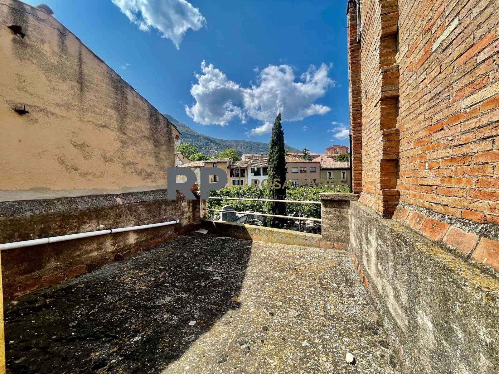 Hus til salgs i Centelles - € 95 000 (Ref: 9413082)