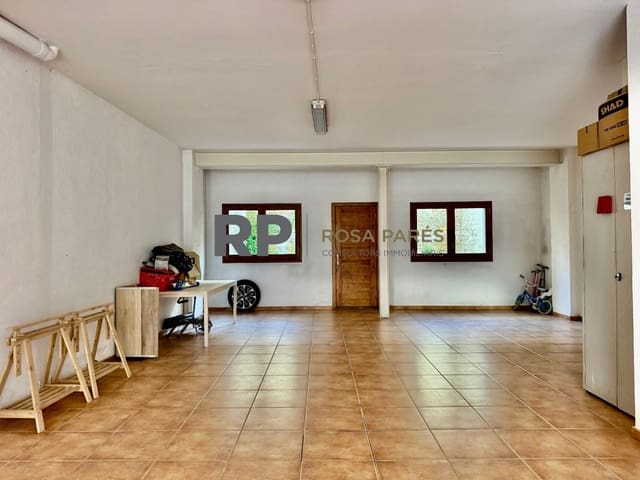 Garaż do wynajęcia w Centelles - 350 € (Ref: 9413084)