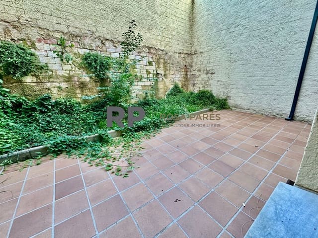 Garaż do wynajęcia w Centelles - 350 € (Ref: 9413084)