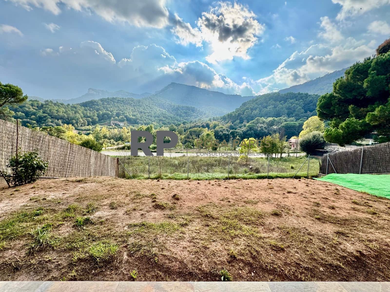 4 soveværelse Villa til salg i Sant Marti de Centelles med garage - € 395.000 (Ref: 9413085)