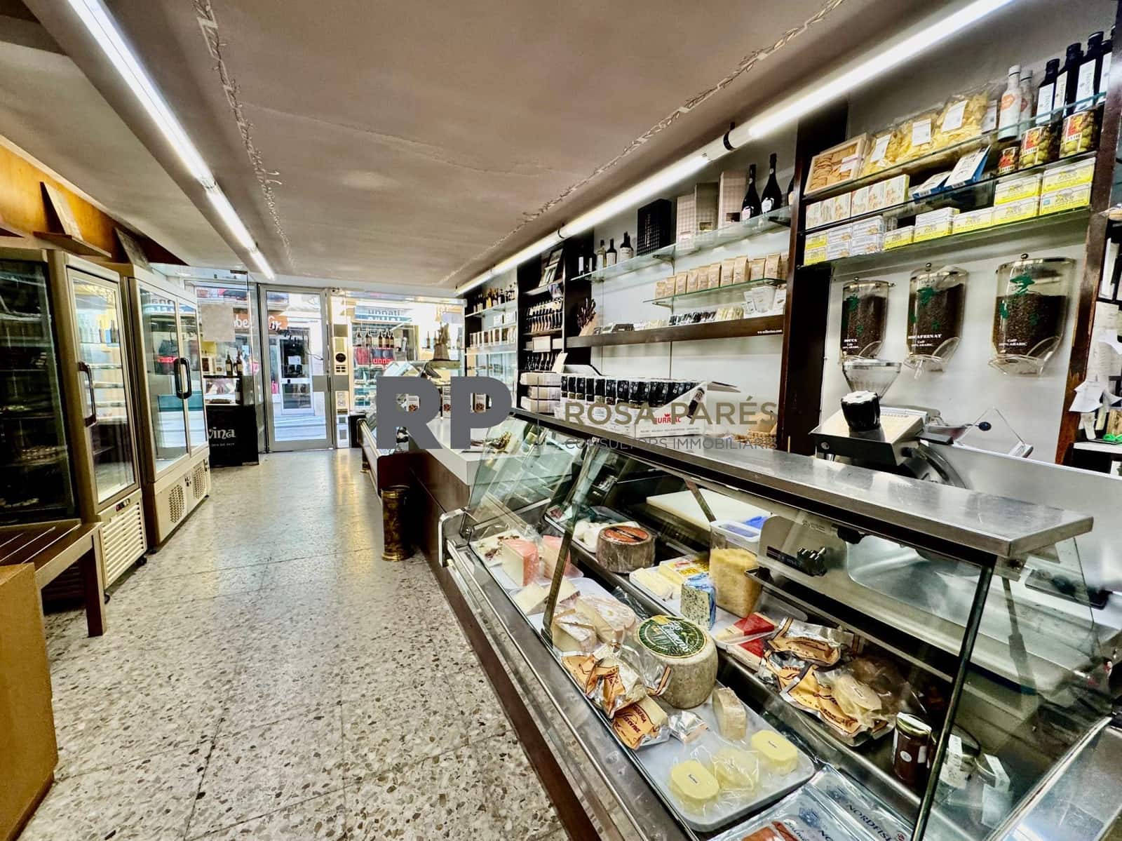 Commercial for rent in Centelles - € 3,000 (Ref: 9413086)