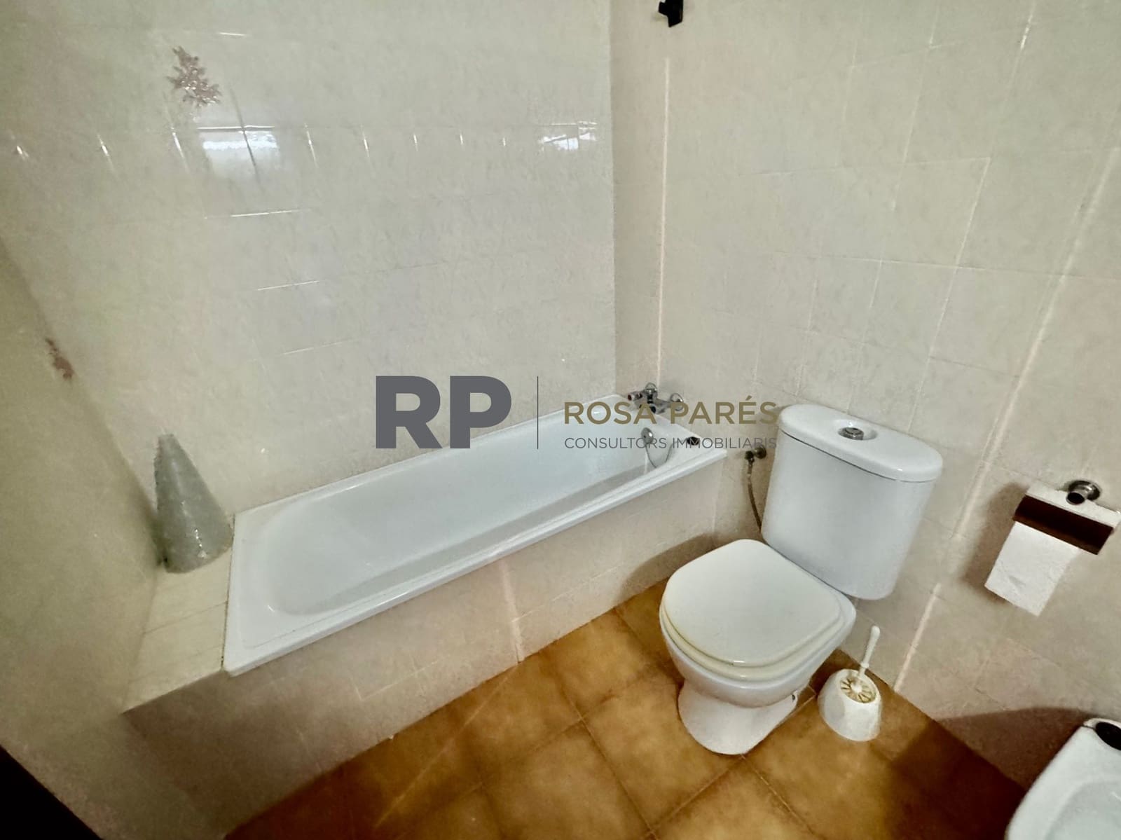 Chalet de 4 habitaciones en Torelló en venta con garaje - 300.000 € (Ref: 9518450)