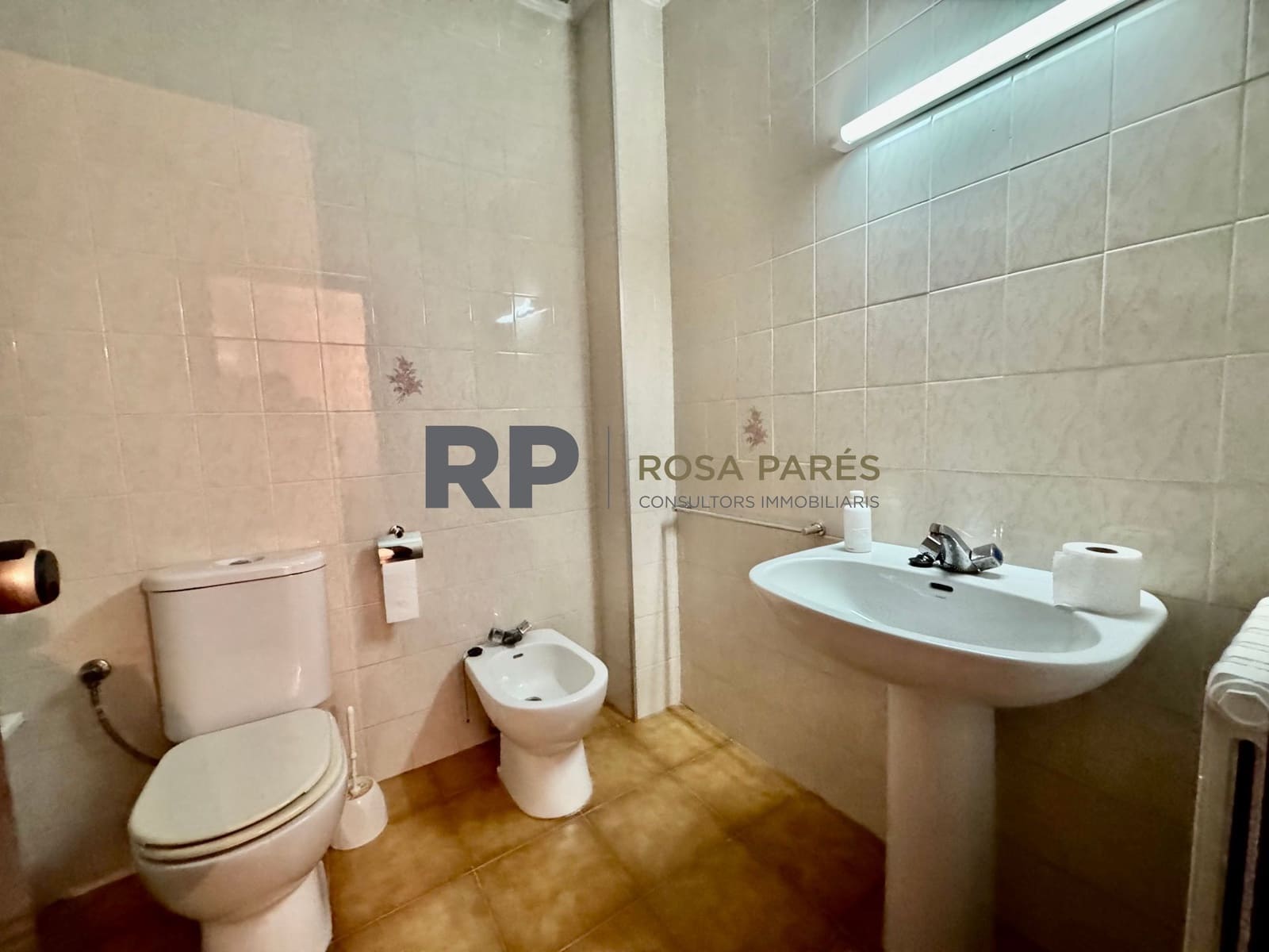 Chalet de 4 habitaciones en Torelló en venta con garaje - 300.000 € (Ref: 9518450)