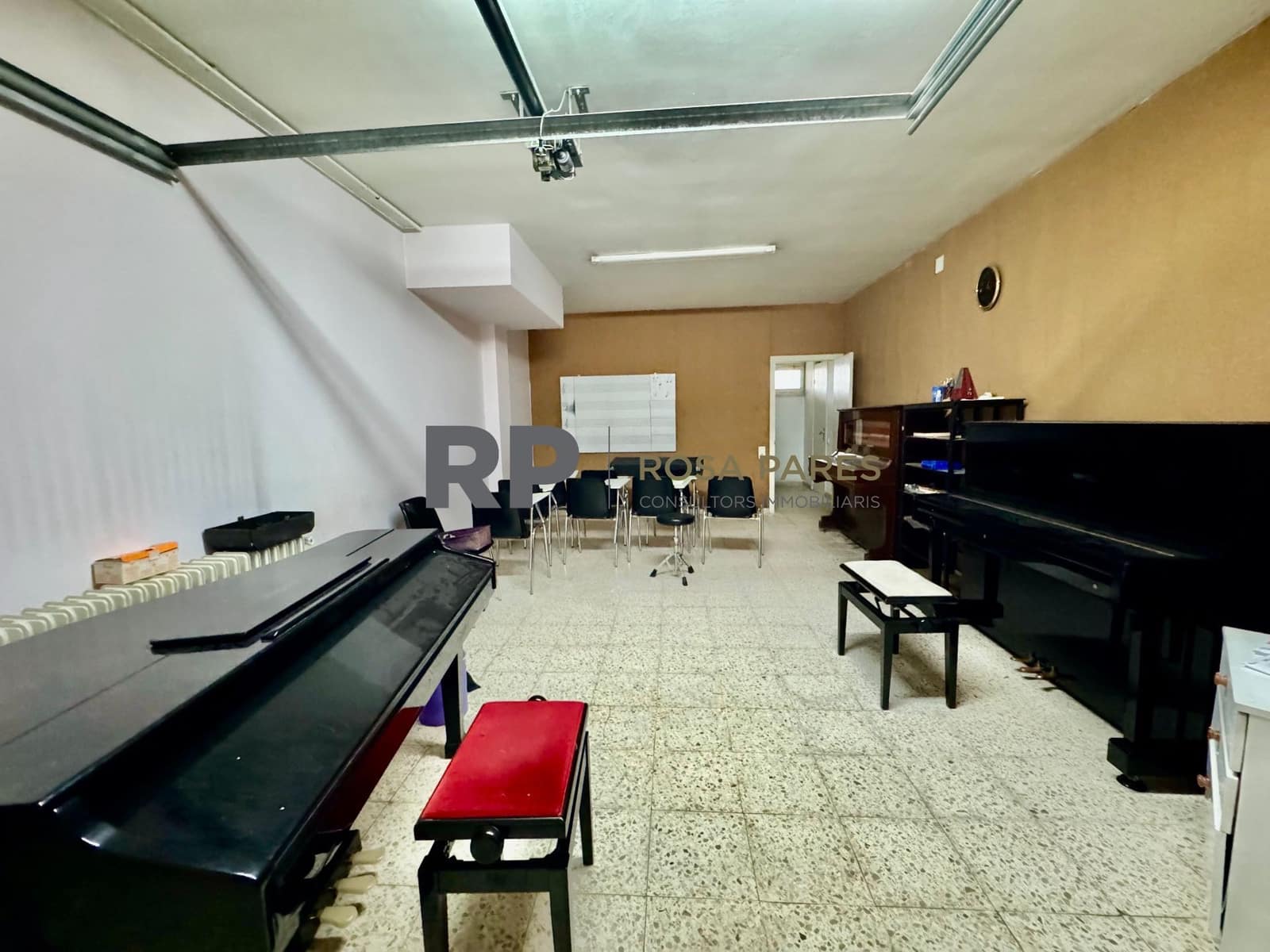 Chalet de 4 habitaciones en Torelló en venta con garaje - 300.000 € (Ref: 9518450)