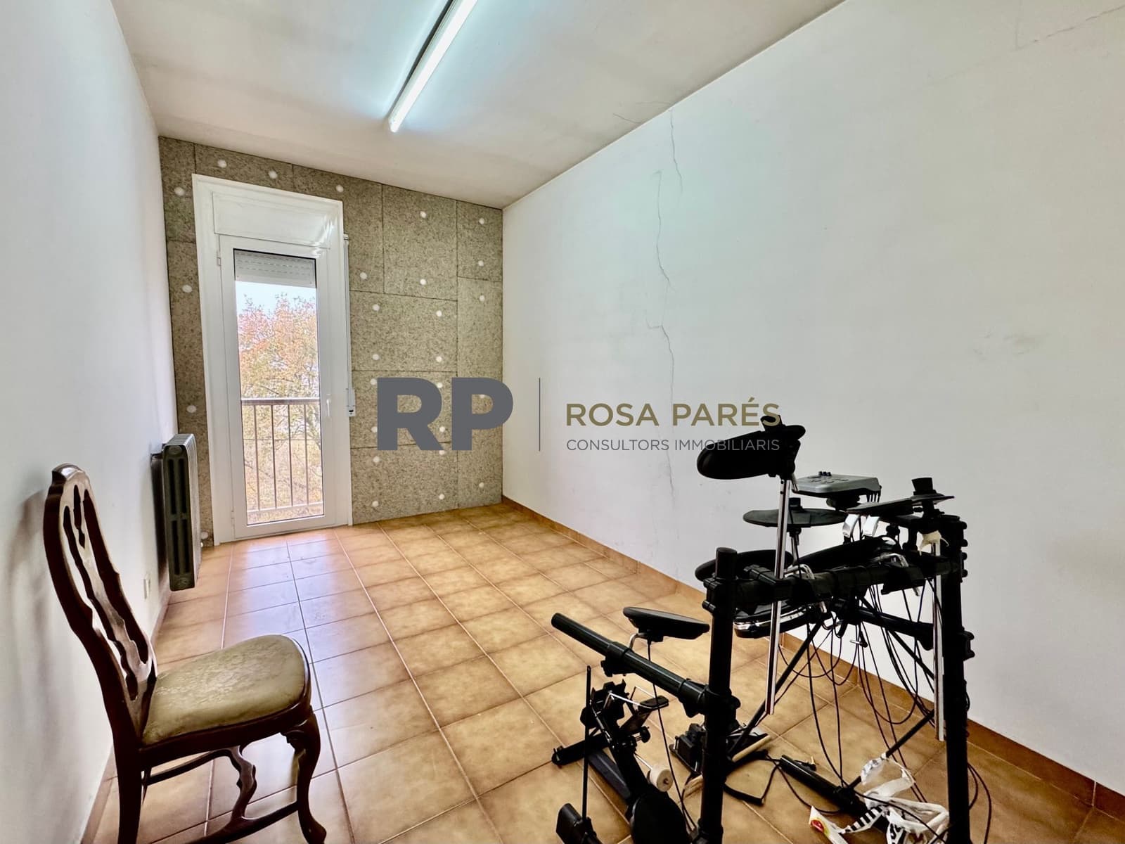 Chalet de 4 habitaciones en Torelló en venta con garaje - 300.000 € (Ref: 9518450)