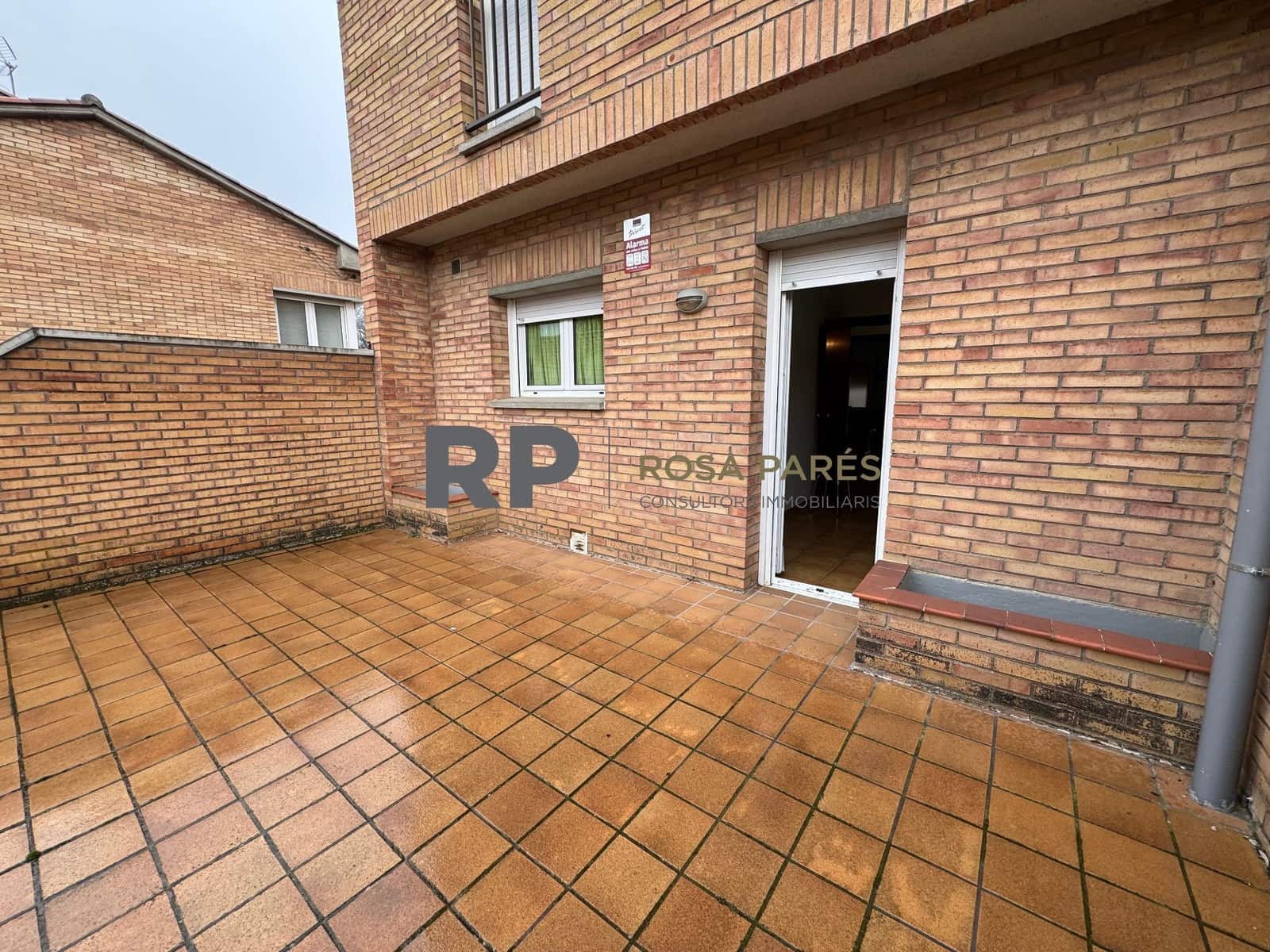 Chalet de 4 habitaciones en Torelló en venta con garaje - 300.000 € (Ref: 9518450)