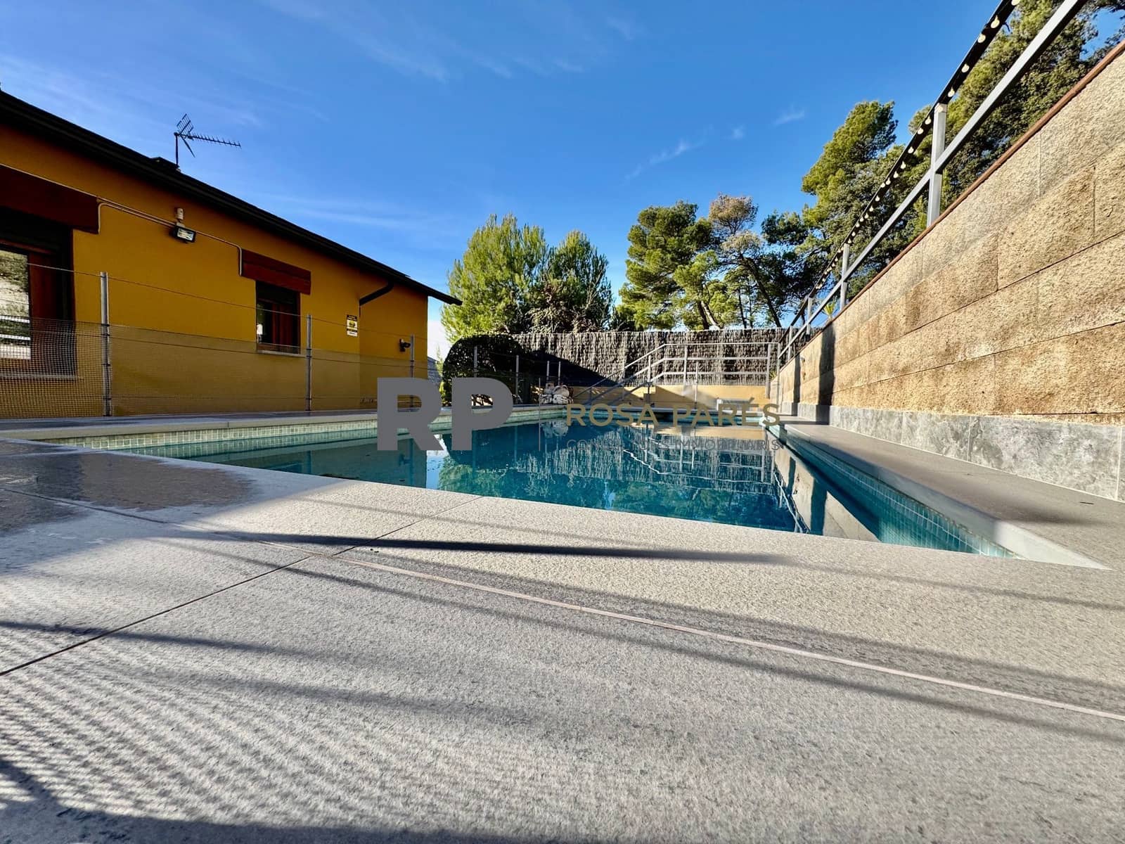 3 quarto Moradia para venda em Seva com piscina garagem - 390 000 € (Ref: 9520588)