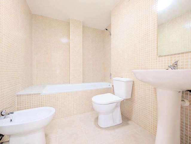 Piso de 3 habitaciones en L'Aldea en venta - 97.000 € (Ref: 9427928)