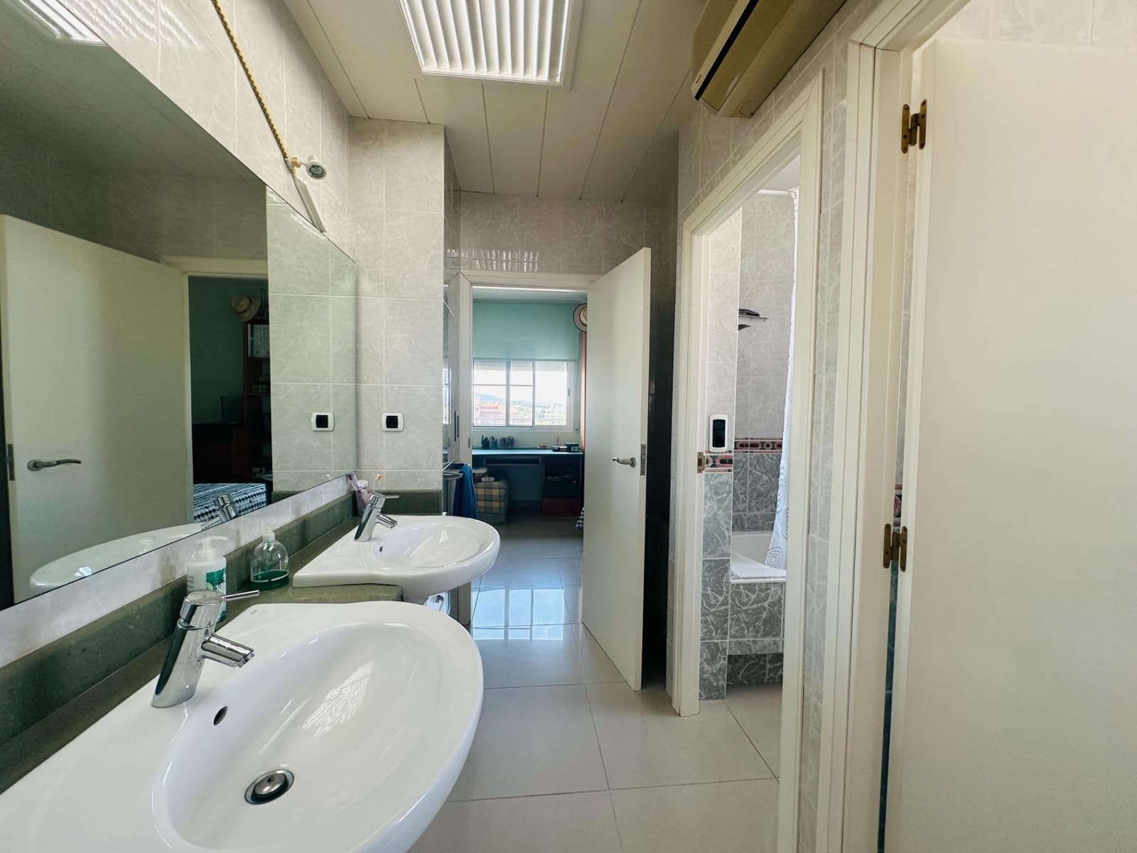 5 soverom Villa til salgs i Masdenverge med garasje - € 274 000 (Ref: 9427930)