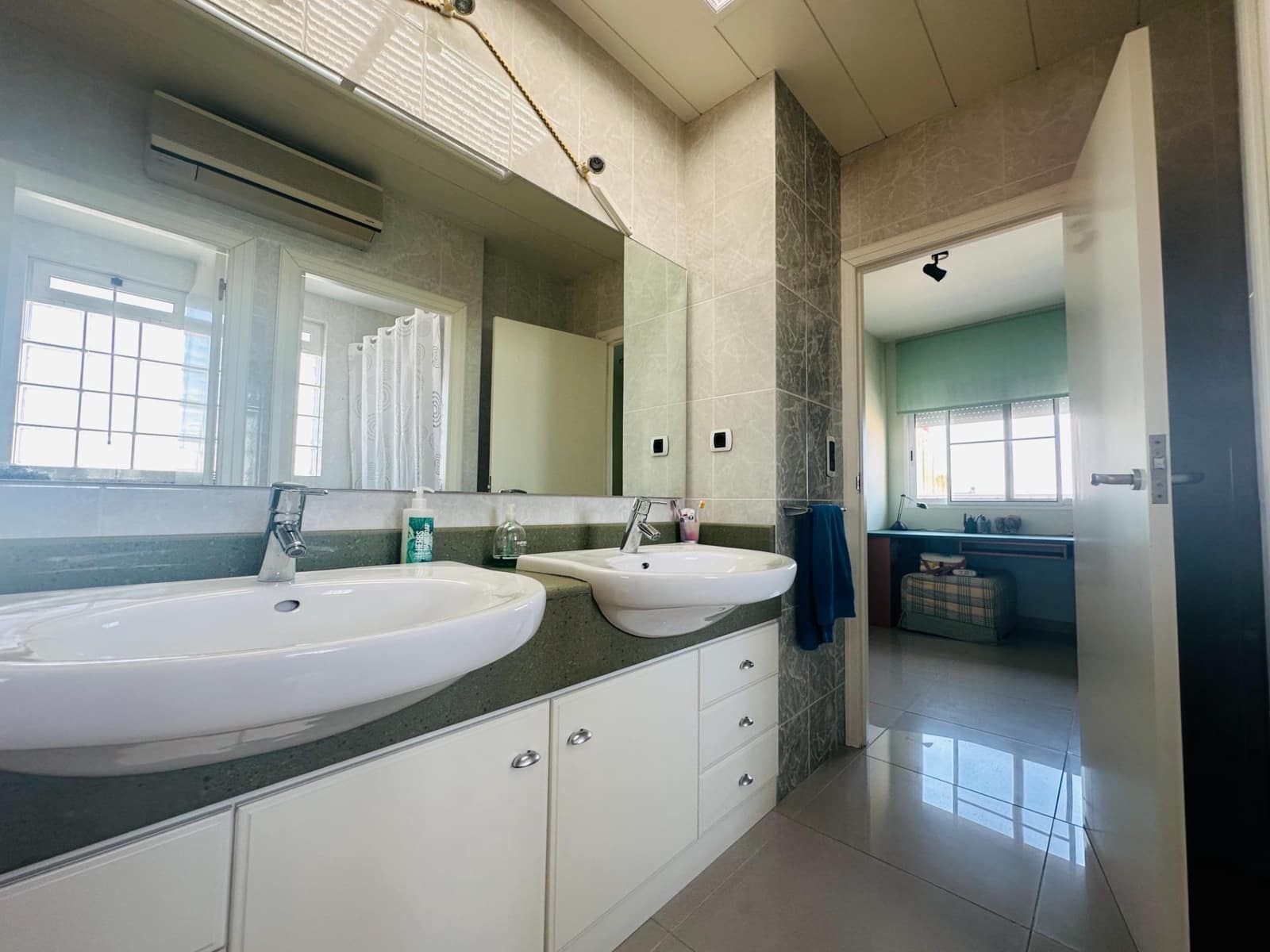 5 soverom Villa til salgs i Masdenverge med garasje - € 274 000 (Ref: 9427930)