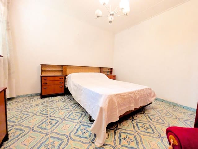 Casa de 6 habitaciones en Alcanar en venta con garaje - 180.000 € (Ref: 9427934)