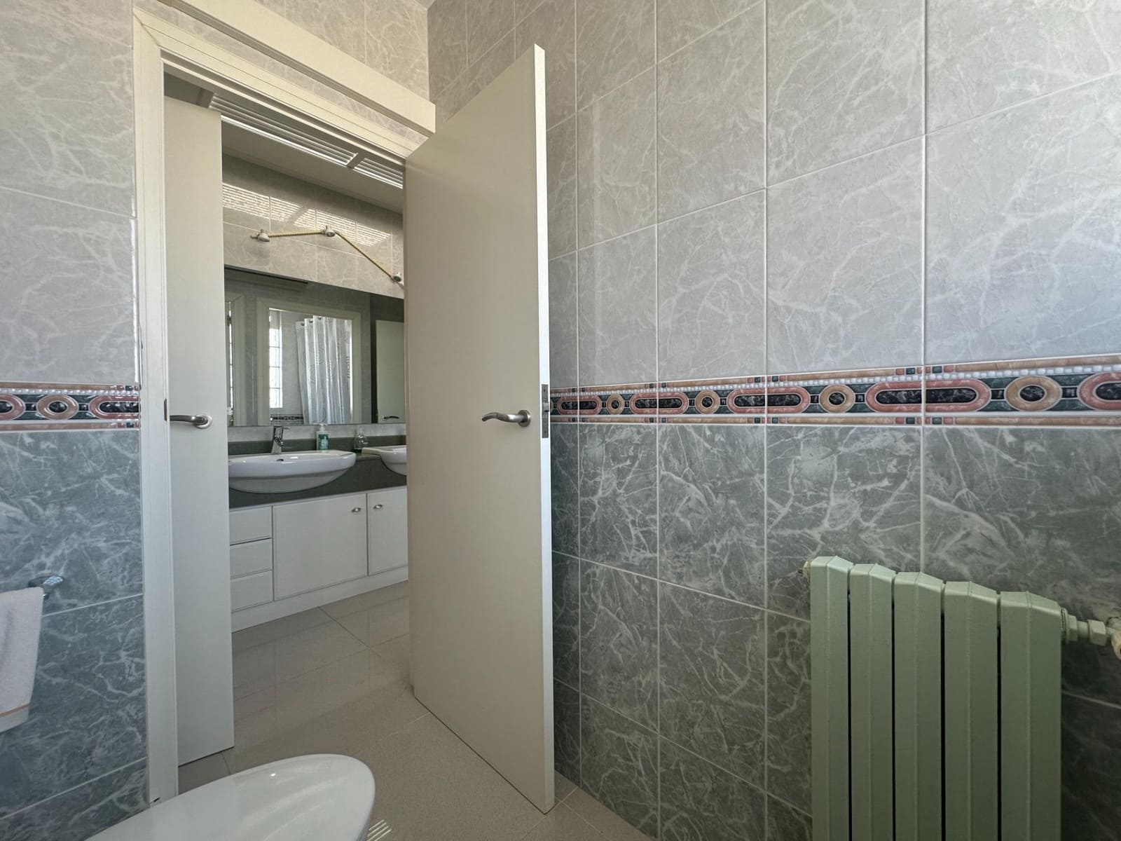 5 soverom Villa til salgs i Masdenverge med garasje - € 274 000 (Ref: 9427936)