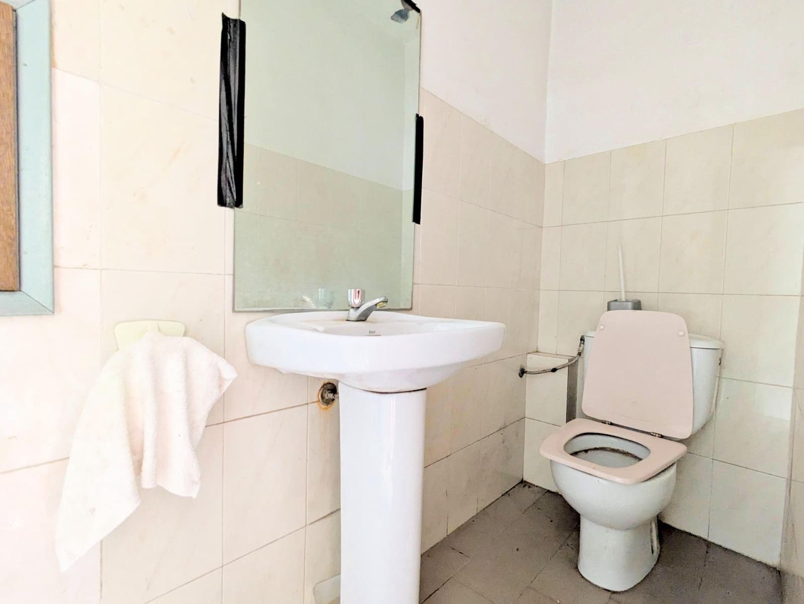 Commercial for sale in Amposta - € 63,000 (Ref: 9427938)