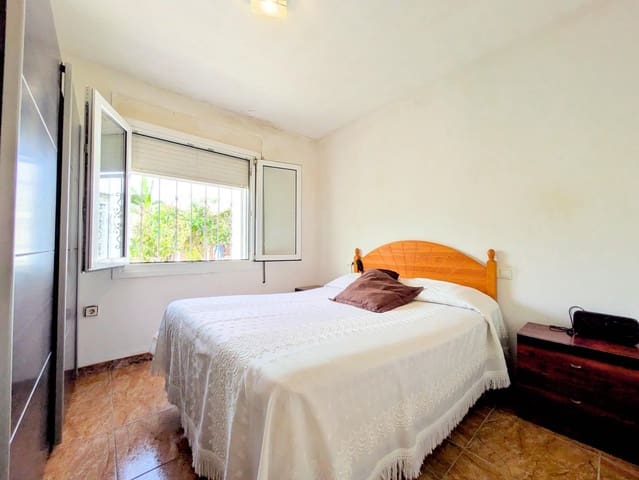 3 bedroom Bungalow for sale in Deltebre with garage - € 213,000 (Ref: 9427939)