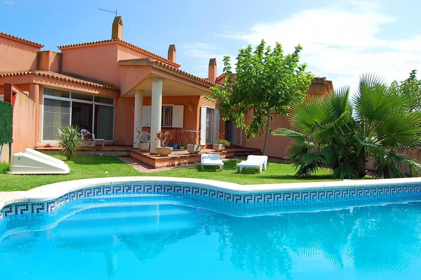 3 bedroom Villa for sale in Deltebre with pool - € 320,000 (Ref: 9427948)
