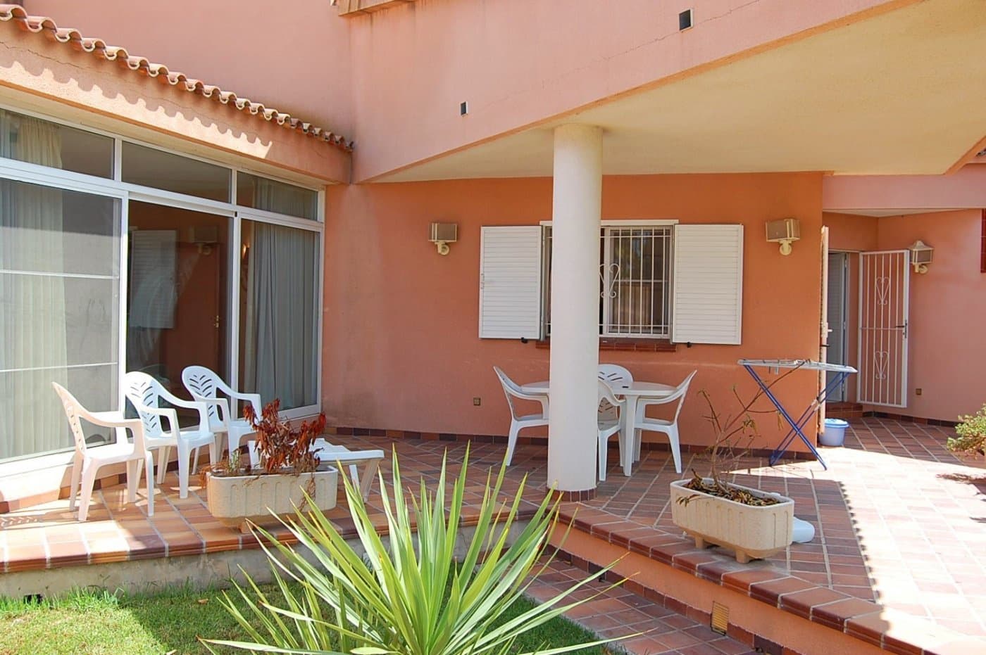 3 bedroom Villa for sale in Deltebre with pool - € 320,000 (Ref: 9427948)
