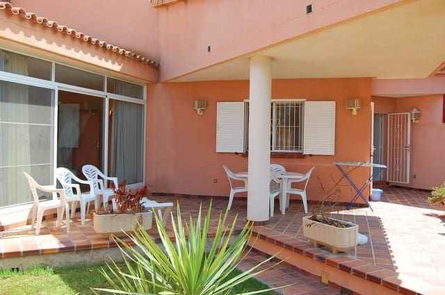 3 bedroom Villa for sale in Deltebre with pool - € 320,000 (Ref: 9427948)