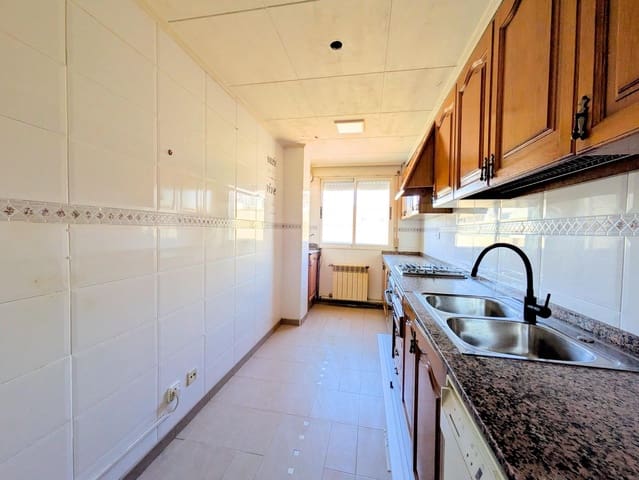 Piso de 3 habitaciones en Amposta en venta - 105.000 € (Ref: 9427954)