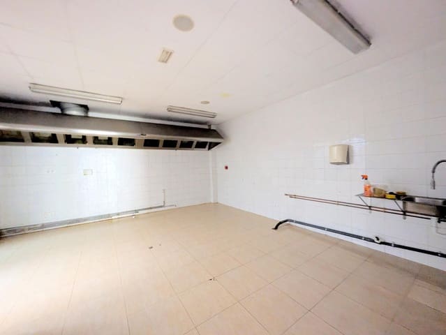 Local Comercial en Amposta en venta - 150.000 € (Ref: 9427955)