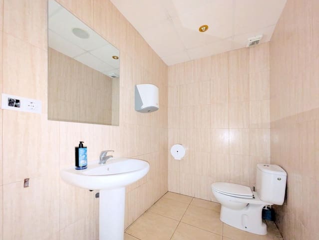 Local Comercial en Amposta en venta - 150.000 € (Ref: 9427955)