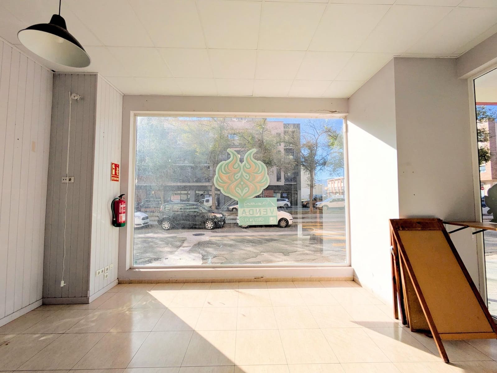 Local Comercial en Amposta en venta - 150.000 € (Ref: 9427955)