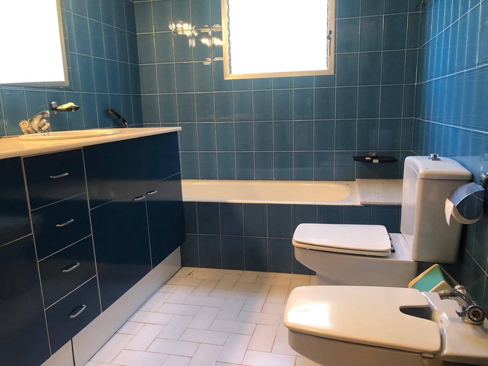 6 bedroom Villa for sale in Vinaros - € 530,000 (Ref: 9427956)