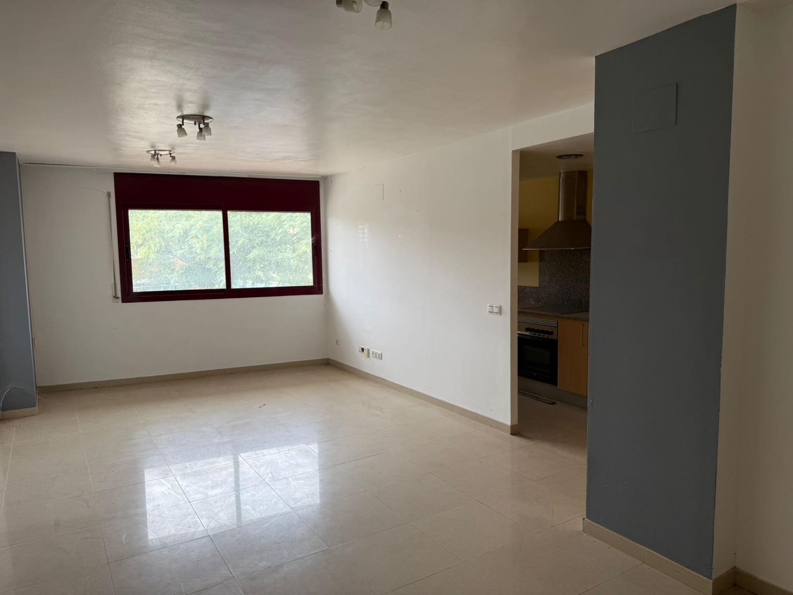 2 bedroom Flat for sale in Sant Carles de la Rapita - € 97,000 (Ref: 9427962)