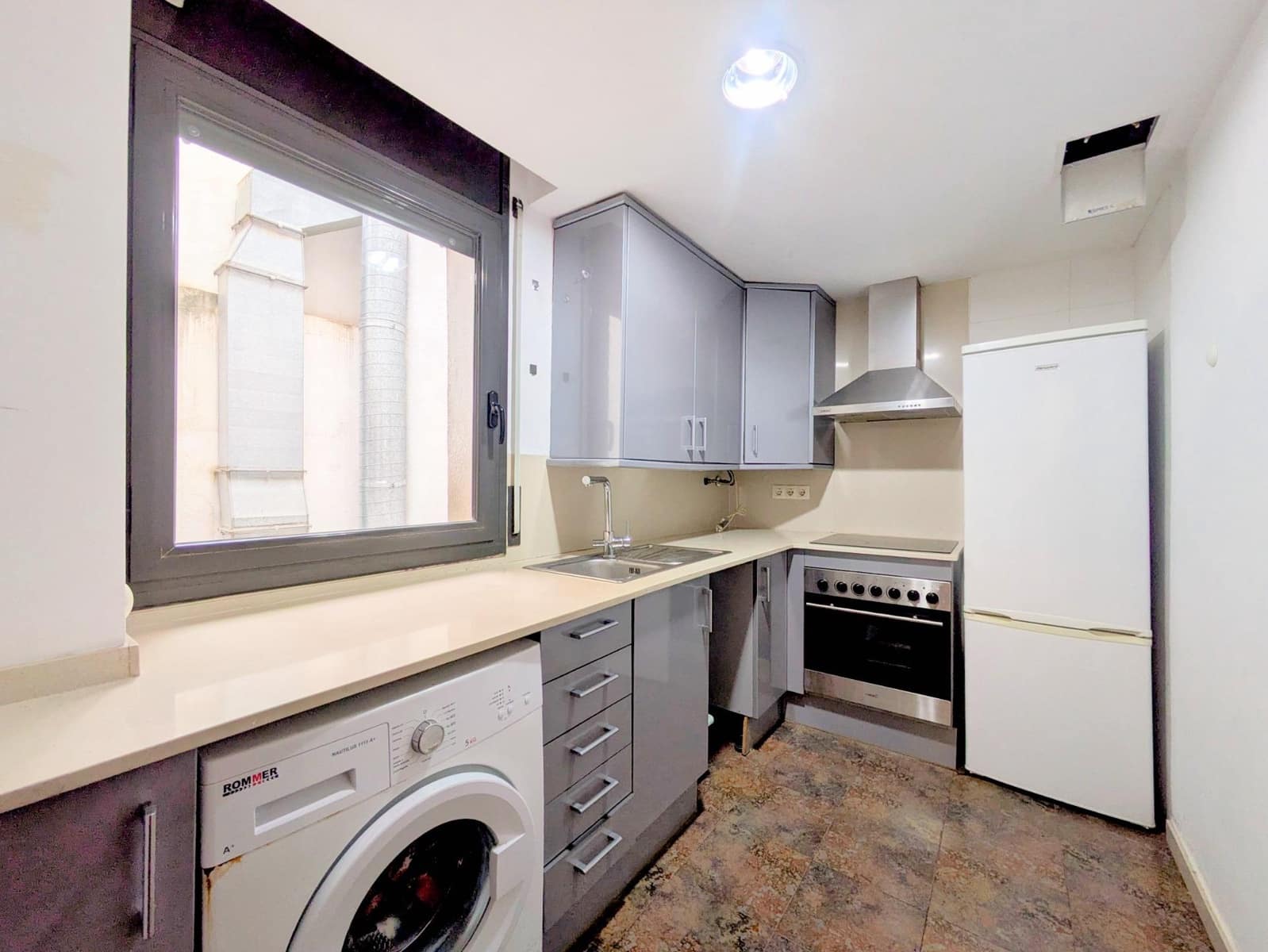 3 bedroom Flat for sale in Amposta - € 160,000 (Ref: 9427965)