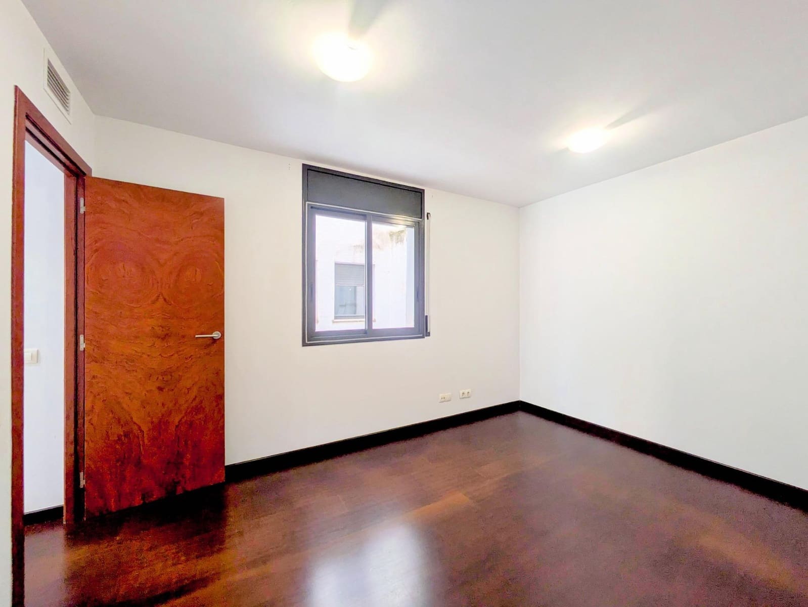 3 bedroom Flat for sale in Amposta - € 160,000 (Ref: 9427965)