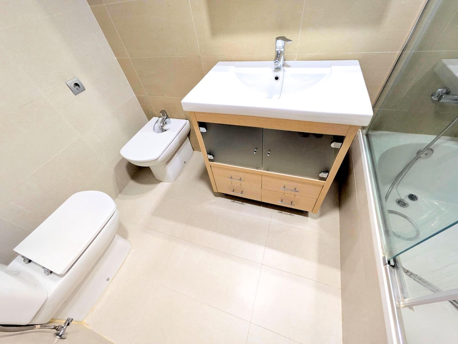 Piso de 4 habitaciones en Roquetes en venta - 130.000 € (Ref: 9437678)