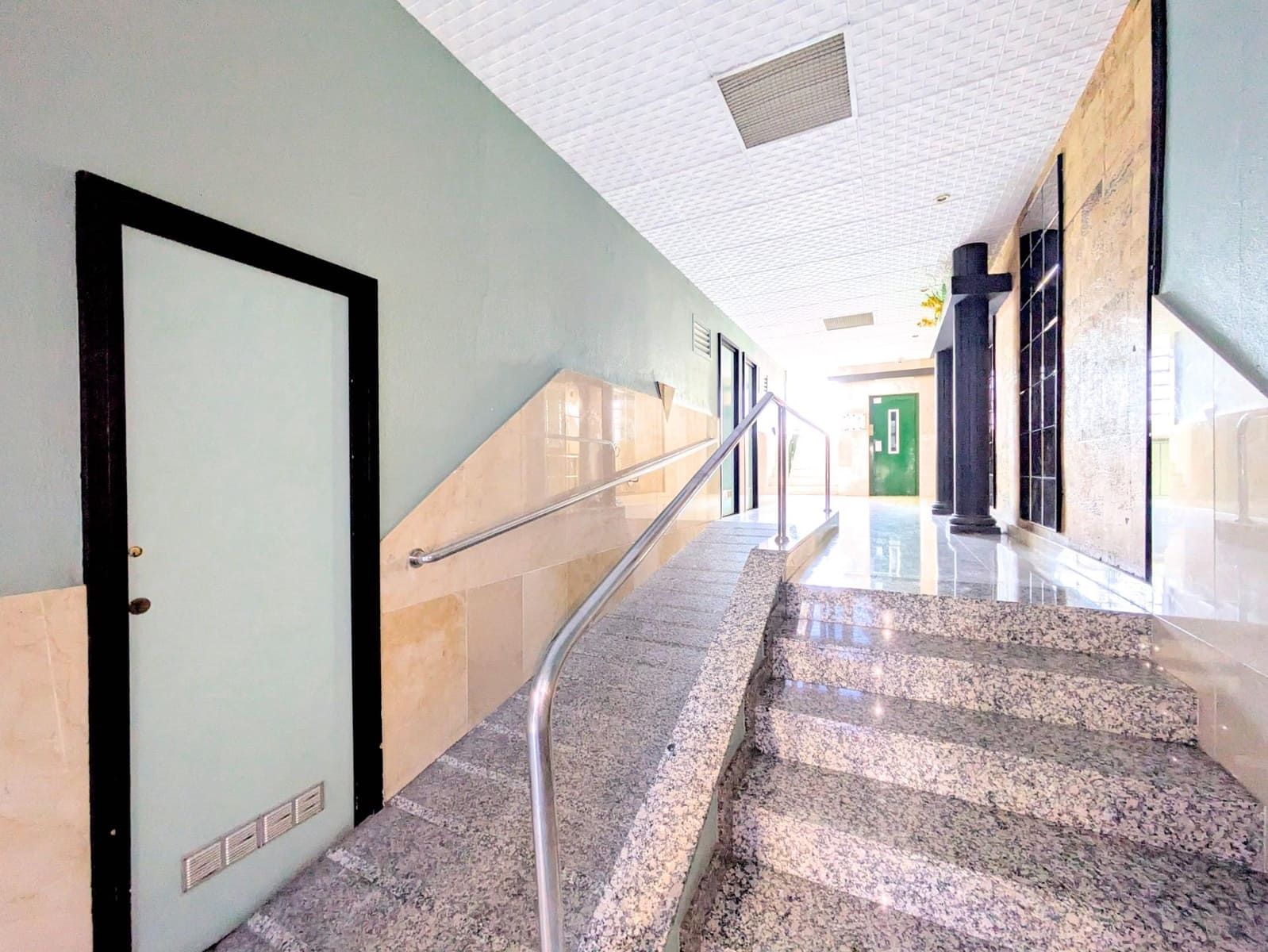 Piso de 4 habitaciones en Roquetes en venta - 130.000 € (Ref: 9437678)