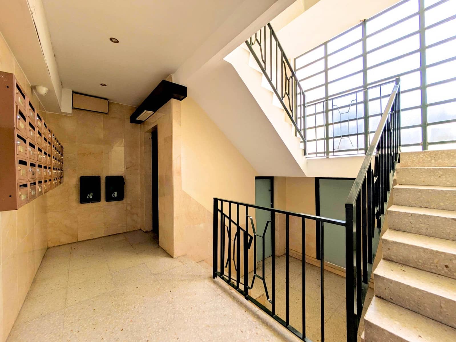 Piso de 4 habitaciones en Roquetes en venta - 130.000 € (Ref: 9437678)