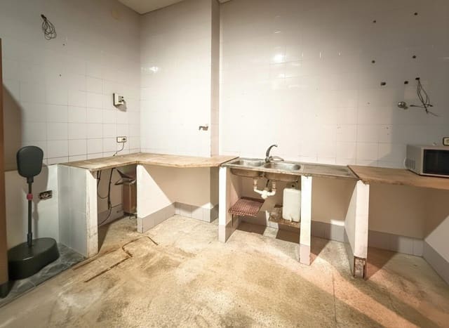 Kommersiell til salgs i Alcanar - € 80 000 (Ref: 9494540)